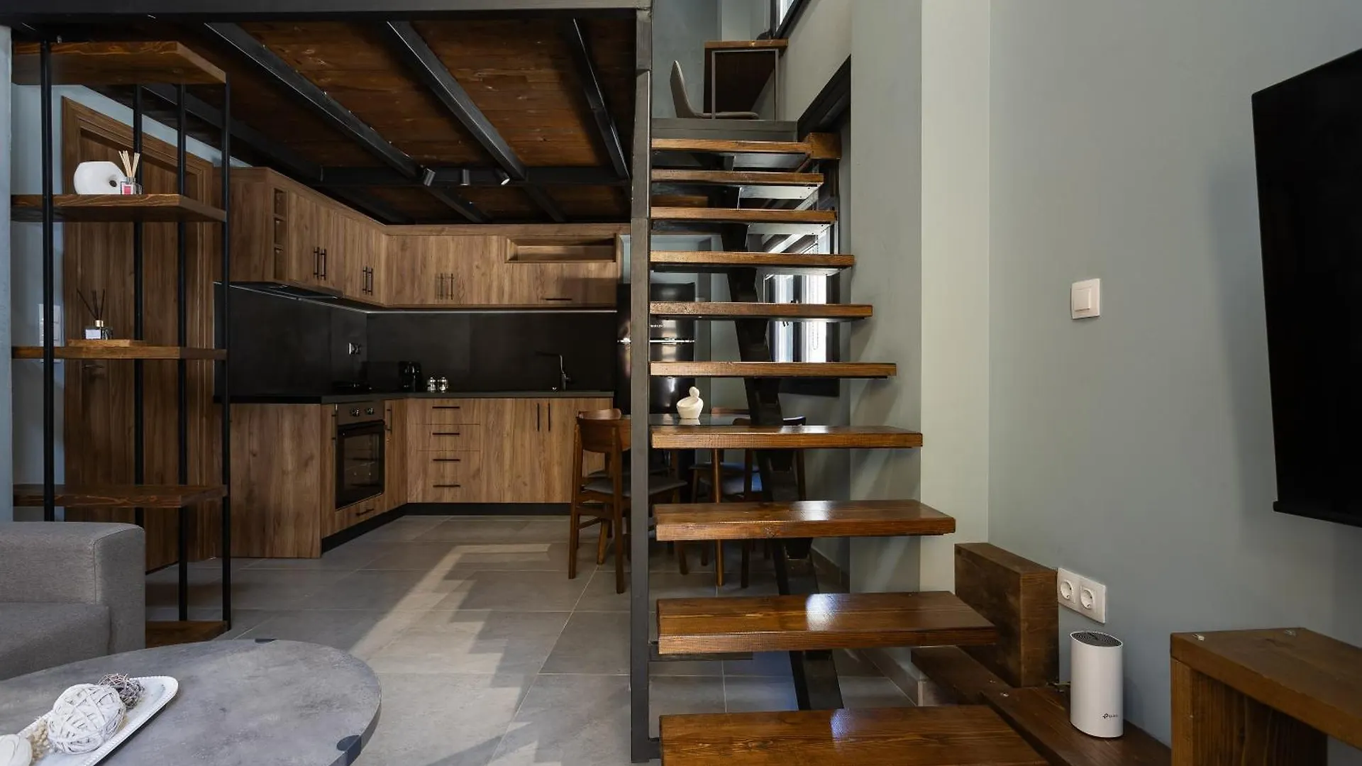 סלוניקי Wooden Suites דירה
